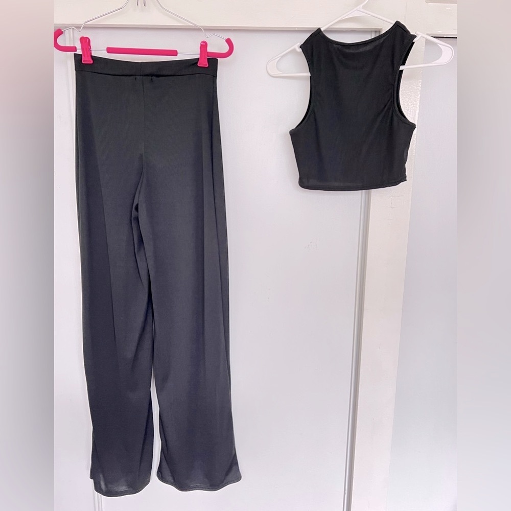 Crop top & wide leg pant set